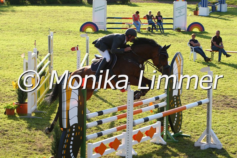 005M5961_Lavarius_M Springen.JPG